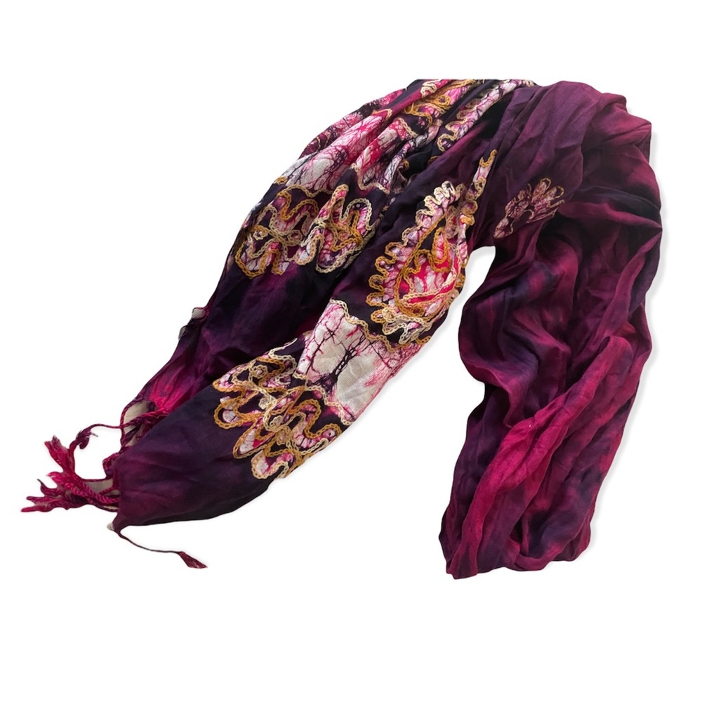 Light Scarf - Picture 1 of 5